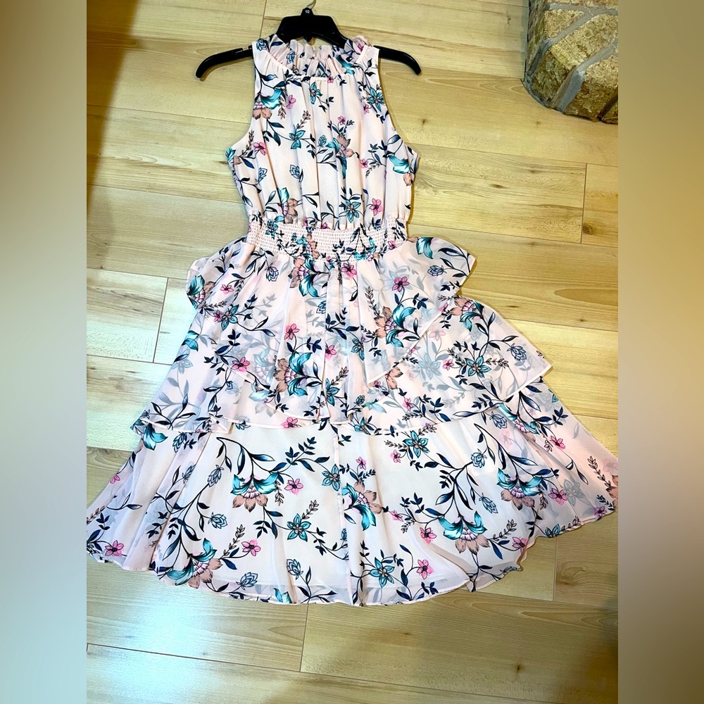 Súper nice dress for weddings or parties